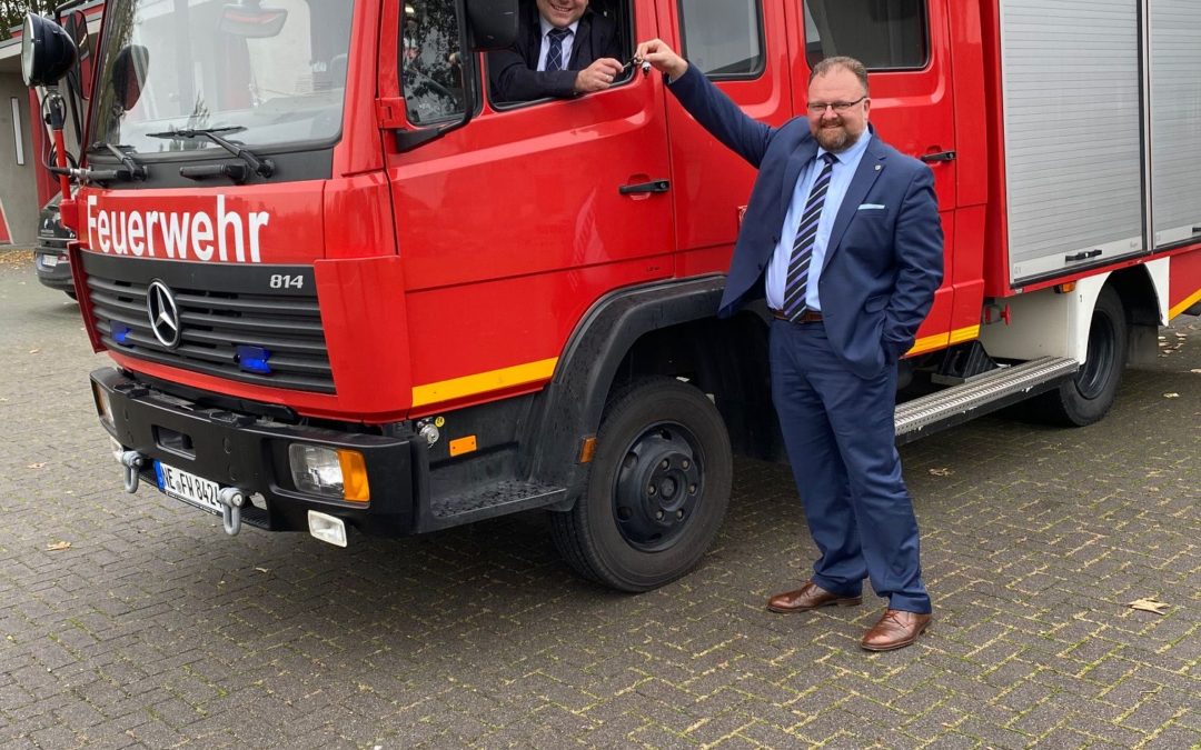 Gute interkommunale Zusammenarbeit: Gemeinde Rommerskirchen kauft Feuerwehr-Fahrzeug von der Stadt Korschenbroich