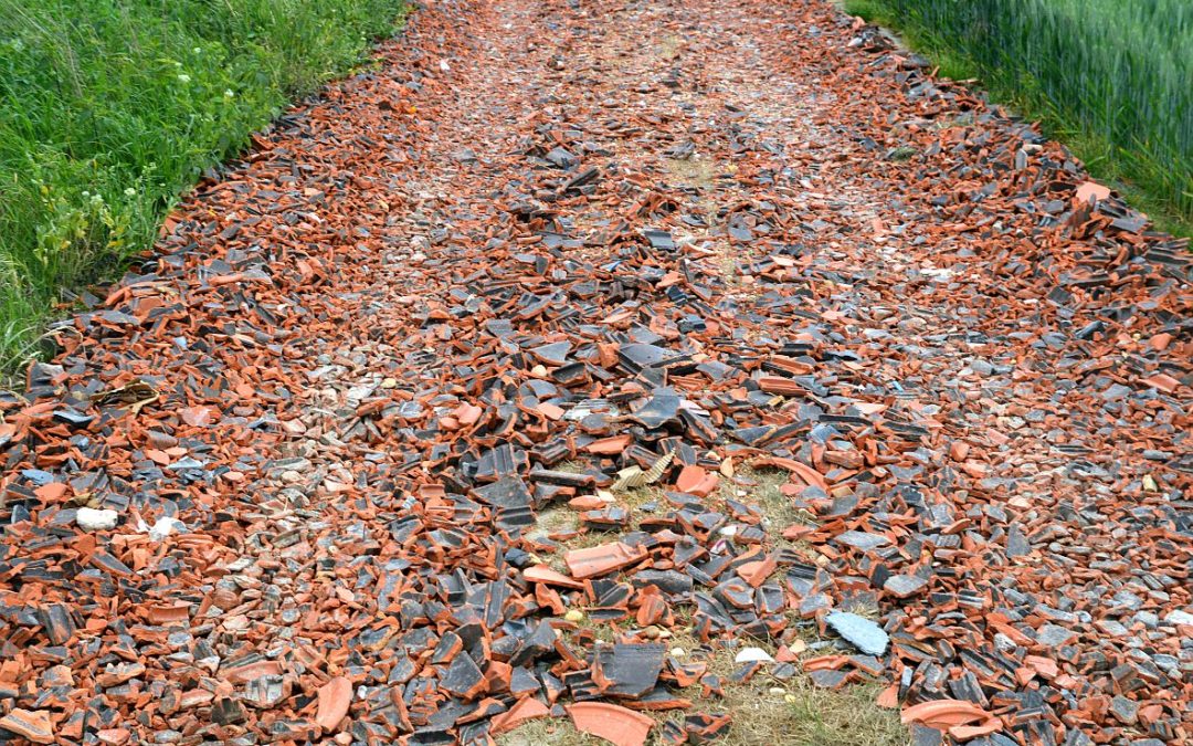 Massenweise Bauschutt auf Wirtschaftsweg – keine wilde Müllkippe