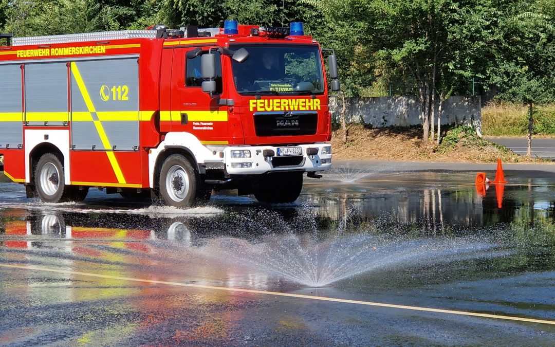 Feuerwehr trainierte im ADAC Fahrsicherheitszentrum Grevenbroich