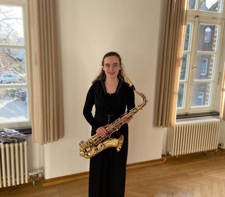 Saxophonstin Charlotte Söntgerath tritt in Münster an