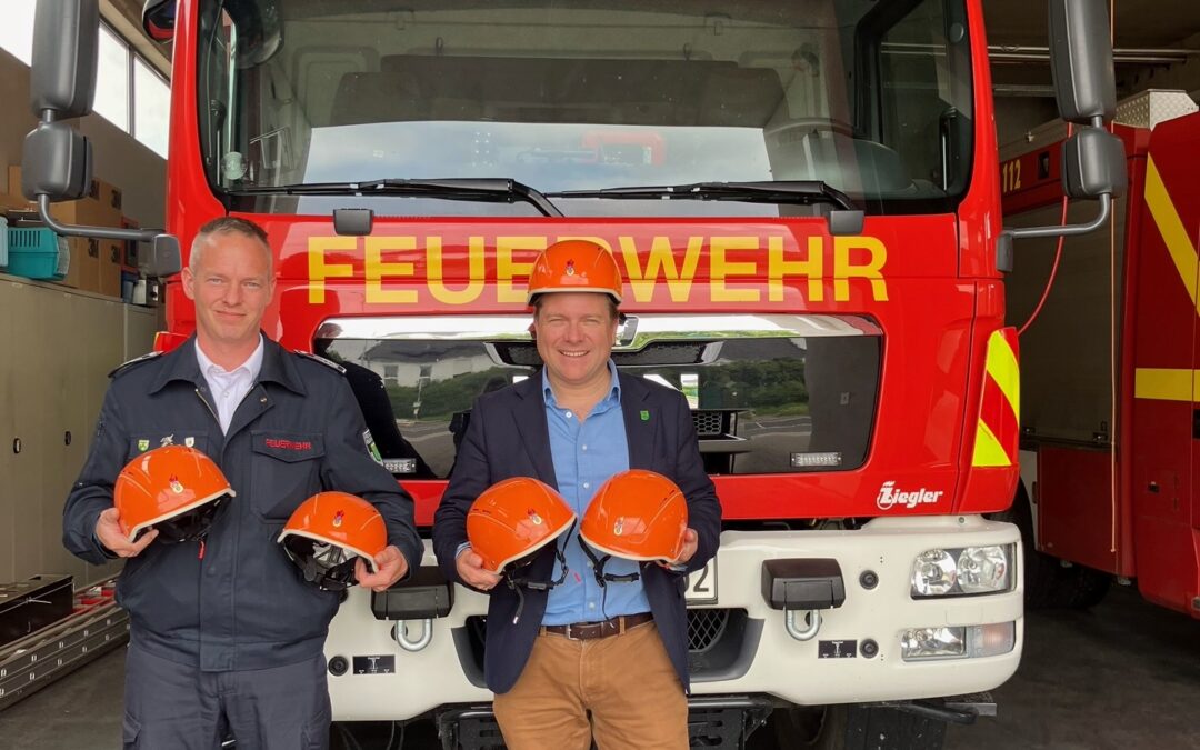 80 neue Helme für die Jugendfeuerwehr