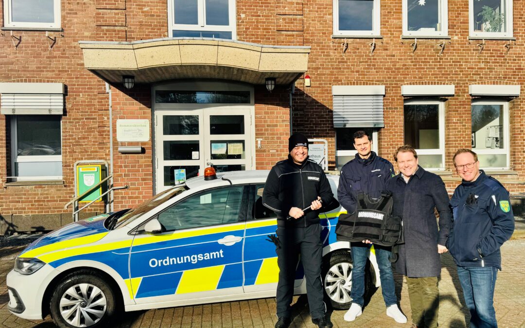 Ordnungsamts-Auto in neuem Outfit